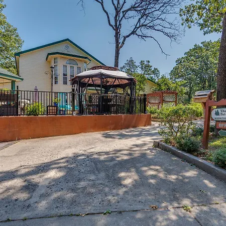 The Whispering Pines Inn-3